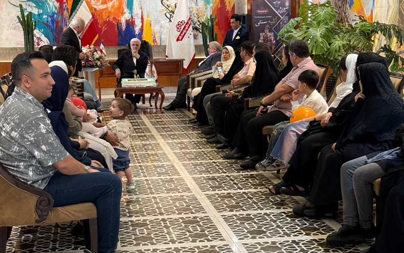 حضور جناب آقای دکتر قاسمی مدیر عامل ارجمند بانک پاسارگاد در هتل نگین پاسارگاد به مناسبت جشن ولادت امام رضا (ع)